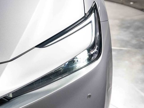 Certified 2026 Toyota Prius XLE FWD image 8