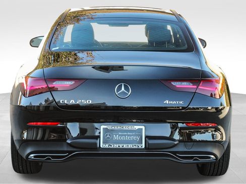 Used 2025 Mercedes-Benz CLA 250 4MATIC image 8