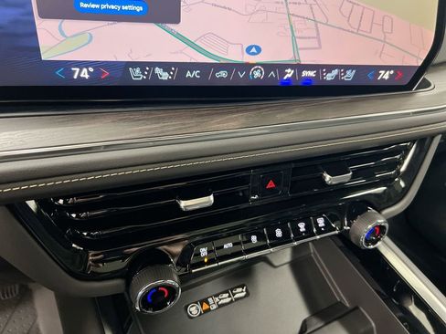 New 2026 Chevrolet Suburban Premier AWD/4WD image 17