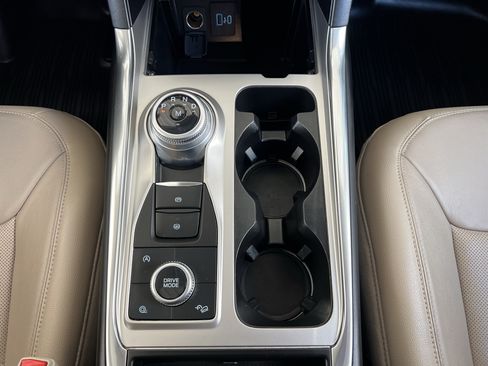Used 2020 Ford Explorer Limited AWD/4WD image 38