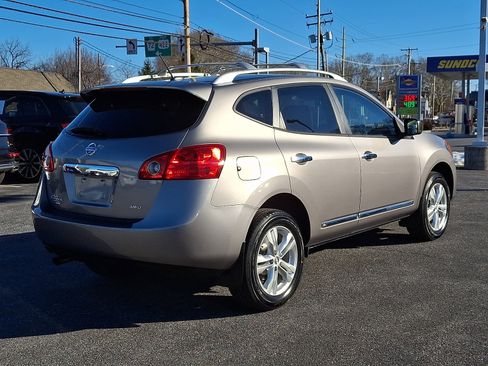 Used 2015 Nissan Rogue S w/ Convenience Package AWD/4WD image 6