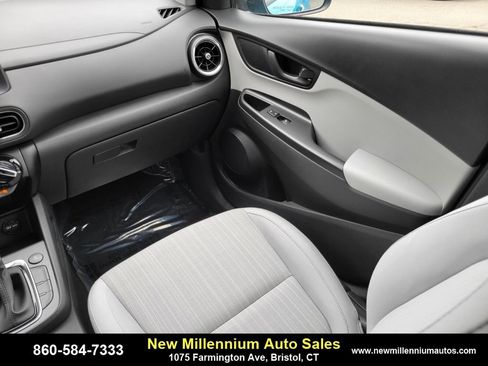 Used 2023 Hyundai Kona SEL w/ Cargo Package image 16