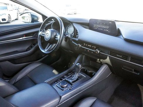 Used 2020 MAZDA MAZDA3 Select image 23