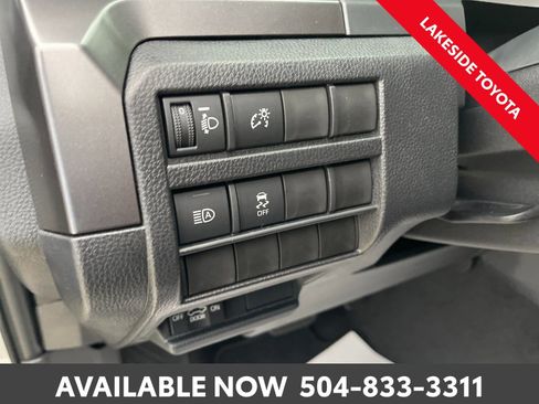 Certified 2025 Toyota Tacoma SR5 image 31