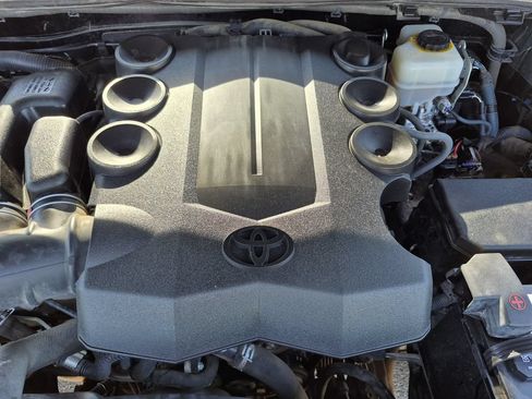 Used 2015 Toyota 4Runner SR5 RWD image 25