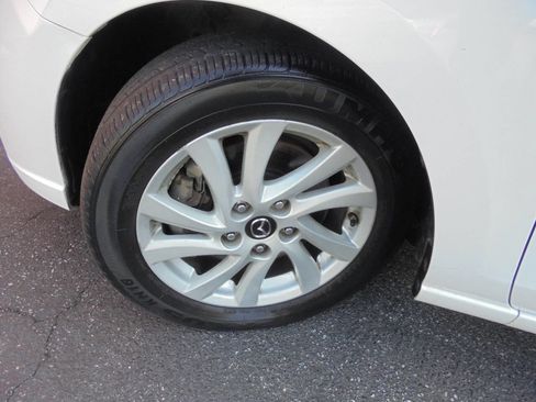 Used 2015 MAZDA MAZDA5 Sport FWD image 26