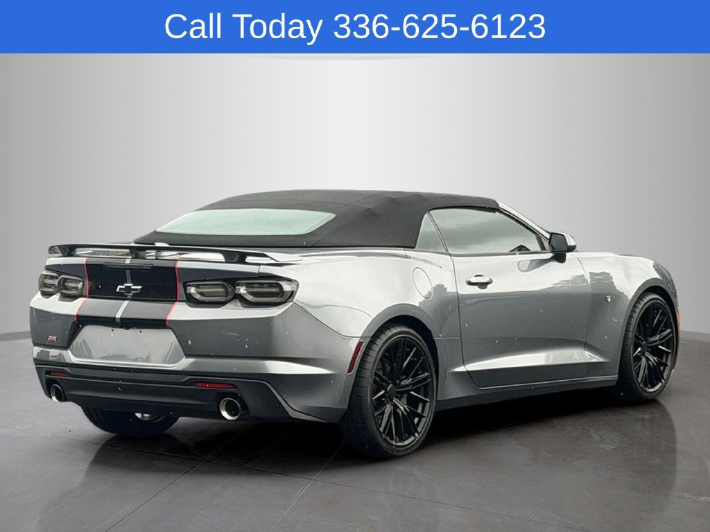 Used 2019 Chevrolet Camaro SS RWD image 5