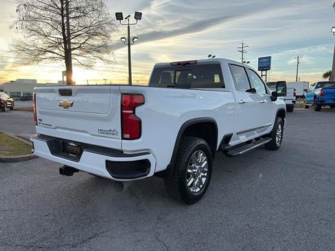 New 2026 Chevrolet Silverado 2500 High Country w/ High Country Premium Package AWD/4WD image 7