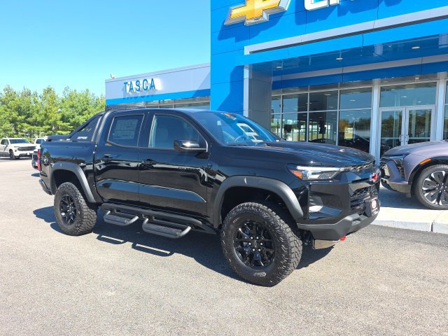 New 2026 Chevrolet Colorado ZR2 w/ Midnight Edition AWD/4WD image 1