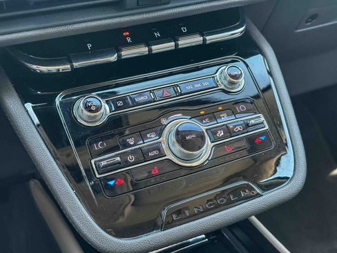Used 2020 Lincoln Corsair Reserve FWD image 35