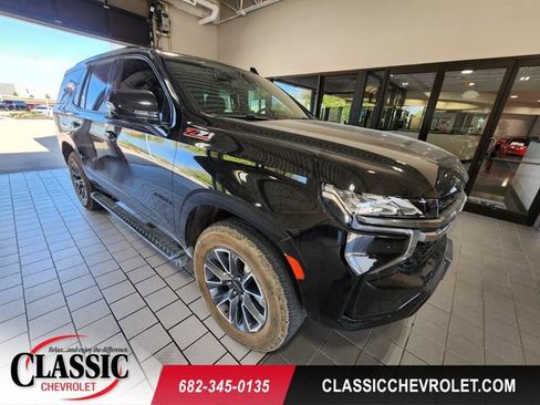 Used 2022 Chevrolet Tahoe Z71 w/ Luxury Package AWD/4WD image 1