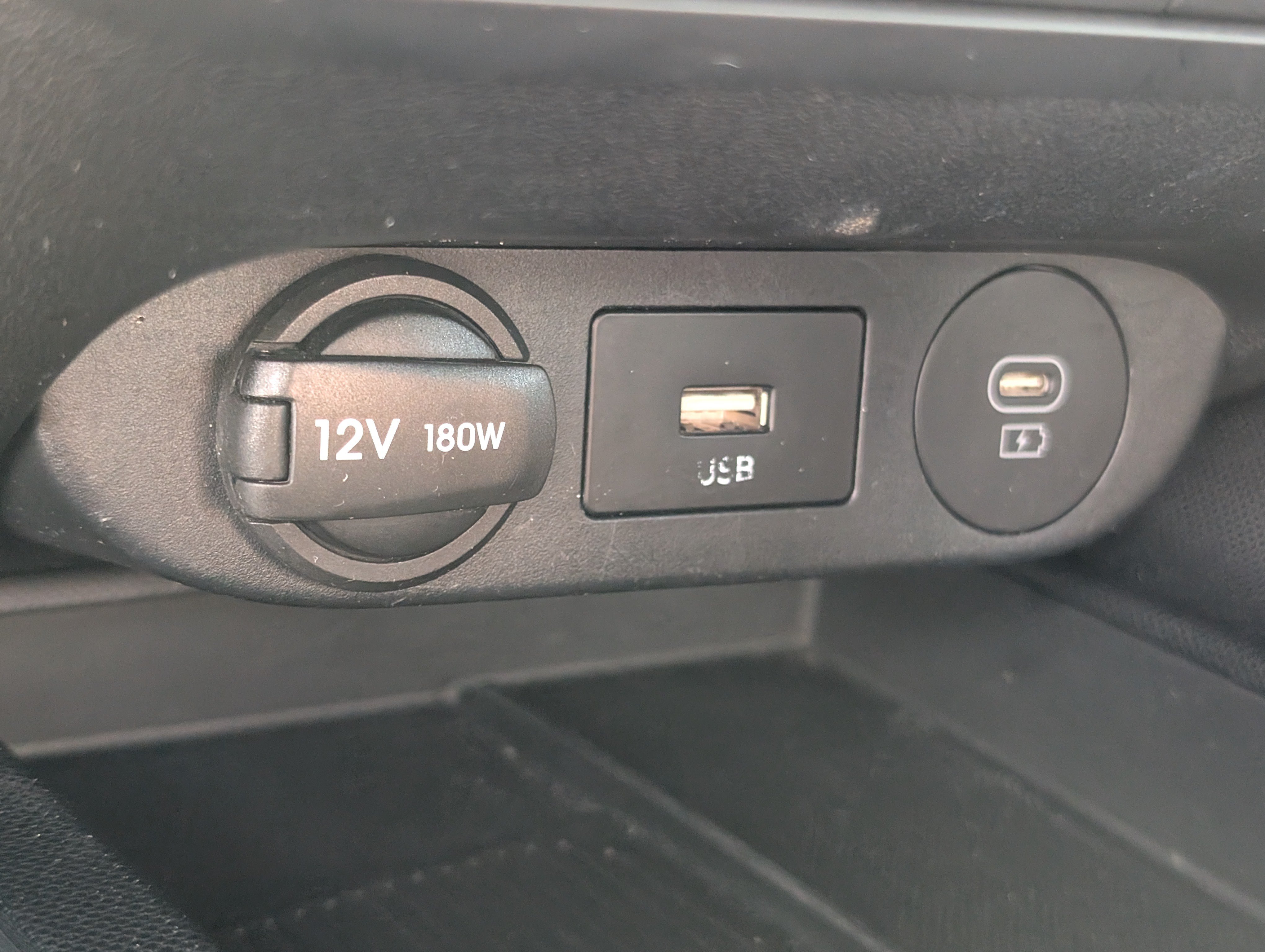 Used 2025 Hyundai Elantra Limited FWD image 27