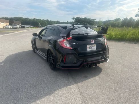 Used 2018 Honda Civic Type R image 5