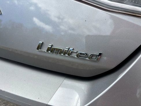 Used 2023 Hyundai Elantra Limited image 54