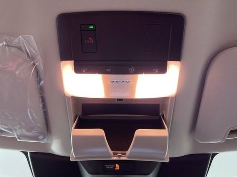 New 2025 Nissan Pathfinder SL image 36