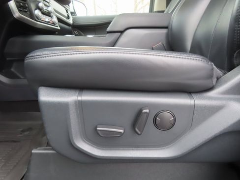 Used 2024 Ford Expedition Max XLT image 8