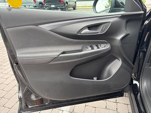 New 2026 Buick Envista Preferred FWD image 11