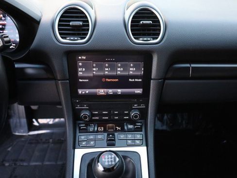 Used 2018 Porsche 718 Cayman image 30