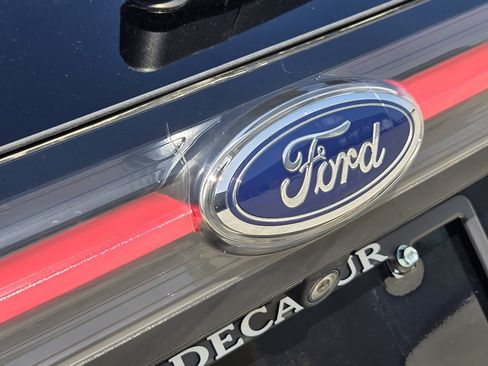 Used 2018 Ford Edge SEL FWD image 12