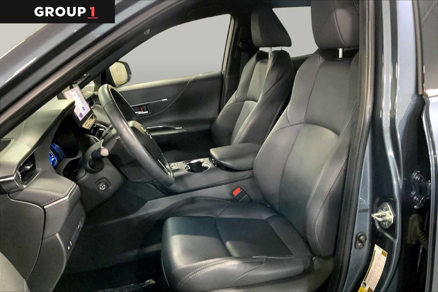 Certified 2023 Toyota Venza XLE AWD/4WD image 8