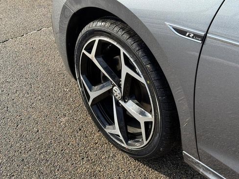 Used 2020 Volkswagen Passat 2.0T R-Line image 10