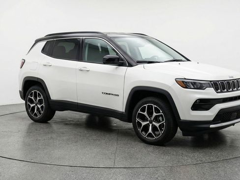 Used 2025 Jeep Compass Limited image 1
