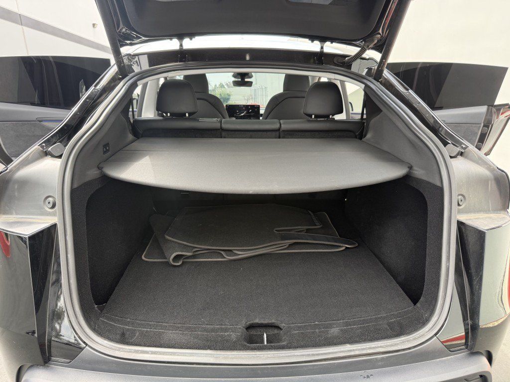 Used 2026 Tesla Model Y Long Range AWD/4WD image 16