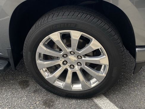 Used 2019 Chevrolet Silverado 1500 High Country w/ Technology Package image 11