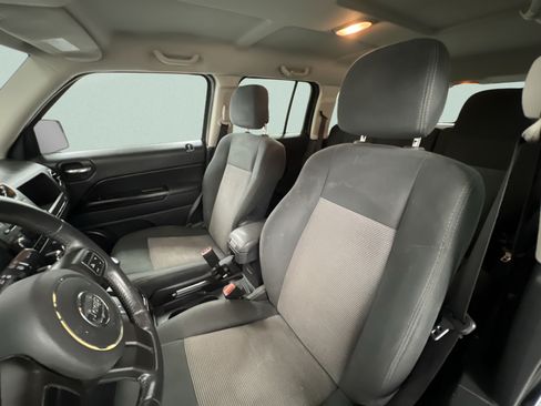 Used 2013 Jeep Patriot Latitude FWD image 16