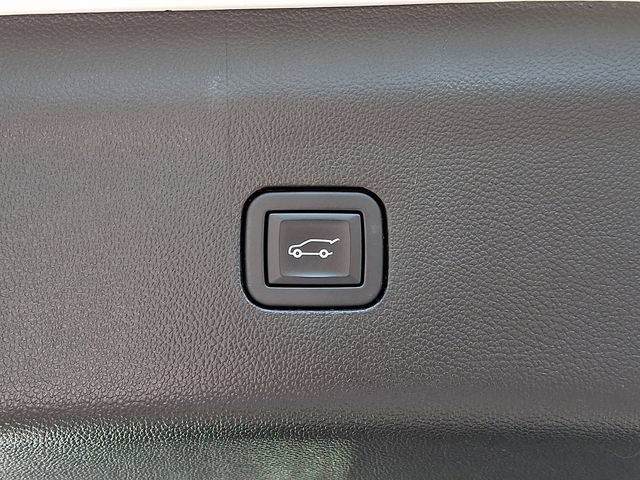 Used 2024 Buick Enclave Essence w/ Experience Buick Package AWD/4WD image 32