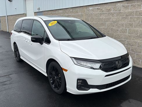 Used 2025 Honda Odyssey Sport-L image 3