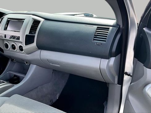 Used 2006 Toyota Tacoma PreRunner w/ TRD Sport Pkg #1 RWD image 18
