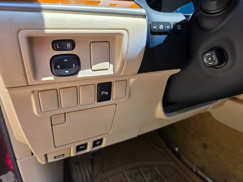 Used 2013 Lexus ES 300h w/ Premium Pkg FWD image 16