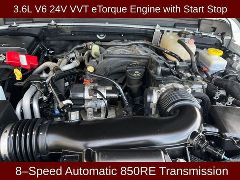 Used 2022 Jeep Wrangler Unlimited Sahara image 4