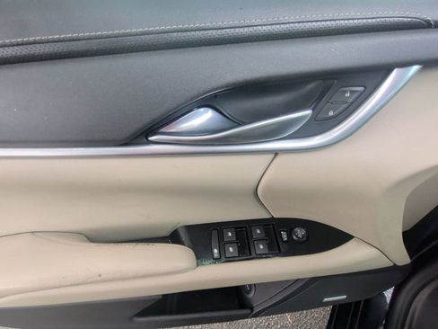 Used 2019 Cadillac XTS FWD image 12