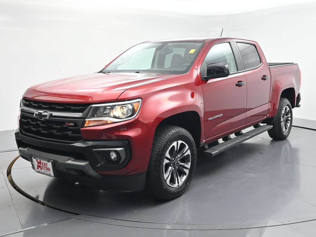 Used 2021 Chevrolet Colorado Z71 AWD/4WD image 3