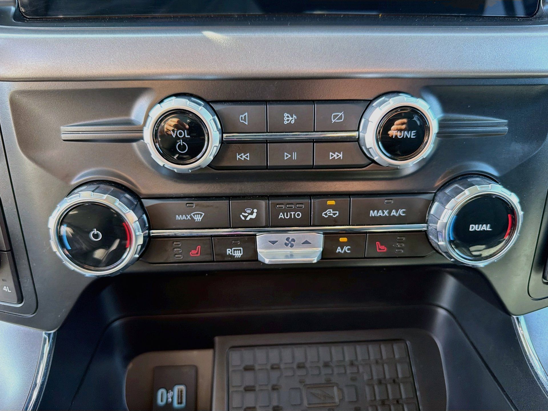Used 2024 Ford F150 XLT w/ Equipment Group 302A MID AWD/4WD image 16