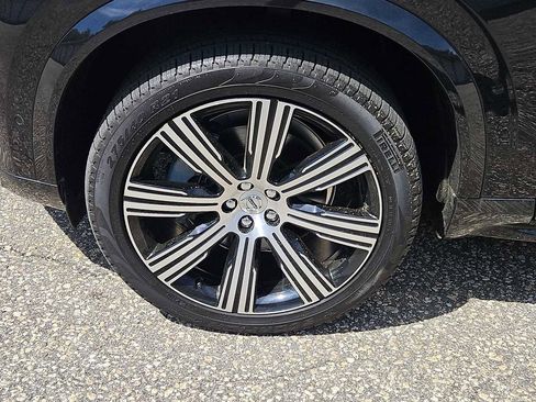 Used 2024 Volvo XC90 B5 Plus w/ Protection Package Premier AWD/4WD image 2