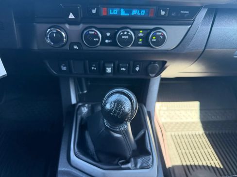 Used 2023 Toyota Tacoma TRD Off-Road w/ TRD Premium Off Road Package AWD/4WD image 16