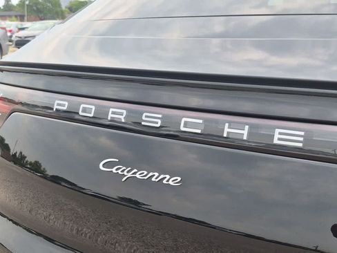 Used 2020 Porsche Cayenne AWD/4WD image 12