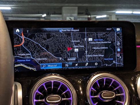 Used 2022 Mercedes-Benz GLB 250 4MATIC image 16