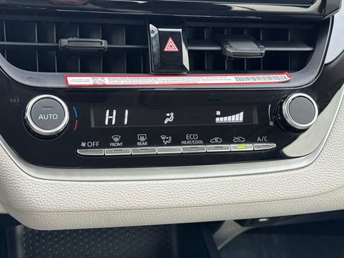 Certified 2025 Toyota Corolla LE image 24