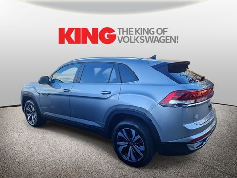 Certified 2024 Volkswagen Atlas Cross Sport SE image 6