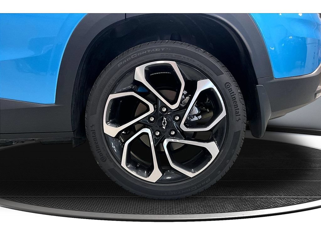 Used 2026 Chevrolet Trax RS w/ Driver Confidence Package FWD image 40