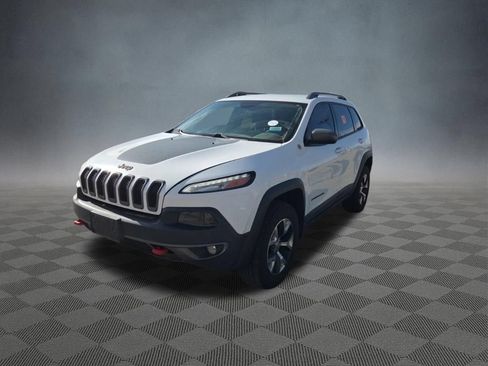 Used 2015 Jeep Cherokee Trailhawk w/ Leather Interior Group AWD/4WD image 5