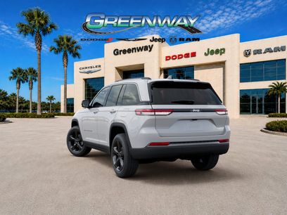 New 2026 Jeep Grand Cherokee Limited w/ Limited Altitude Package