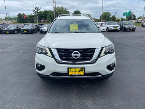 Used 2018 Nissan Pathfinder SL AWD/4WD image 3