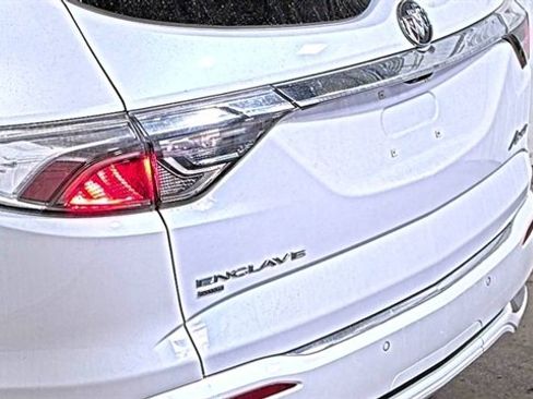Used 2022 Buick Enclave Avenir w/ Trailering Package, 5000 lbs. AWD/4WD image 9