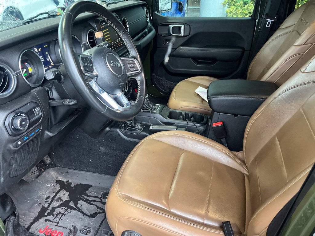 Used 2023 Jeep Wrangler Unlimited Sahara w/ Cold Weather Group AWD/4WD image 8