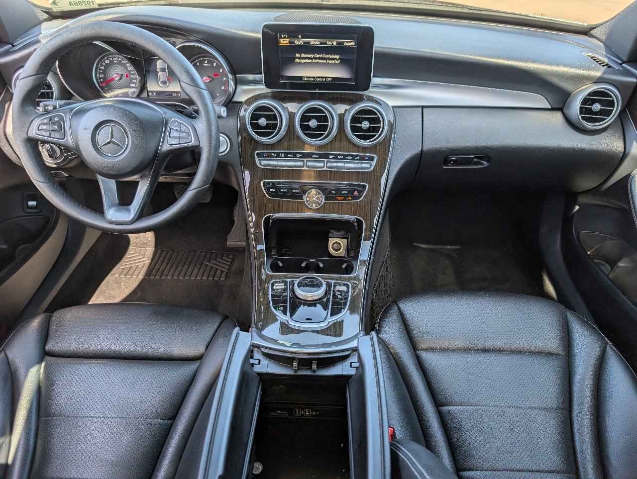 Used 2018 Mercedes-Benz C 300 Sedan image 4